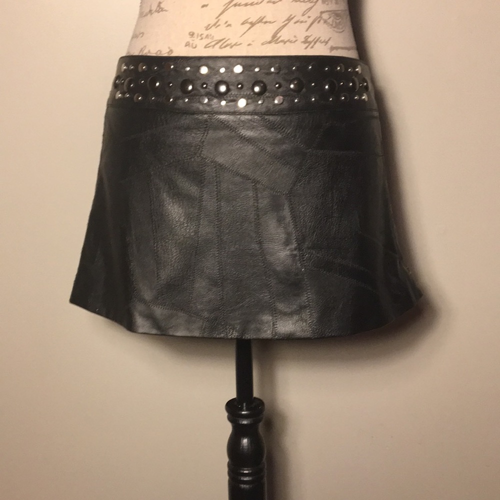 bebe black faux leather zipper miniskirt, small